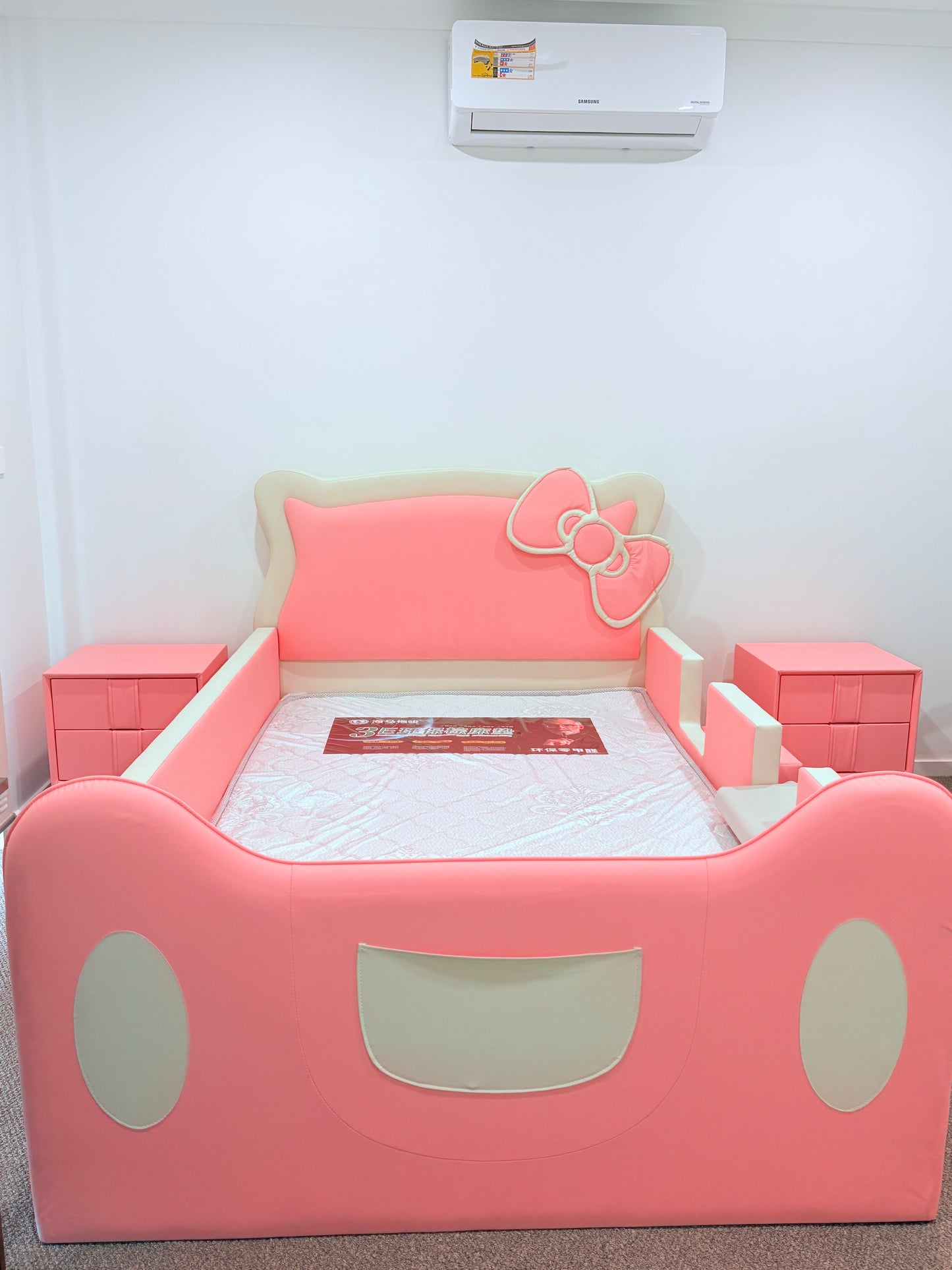 KIDS - Hello Kitty Bed Set